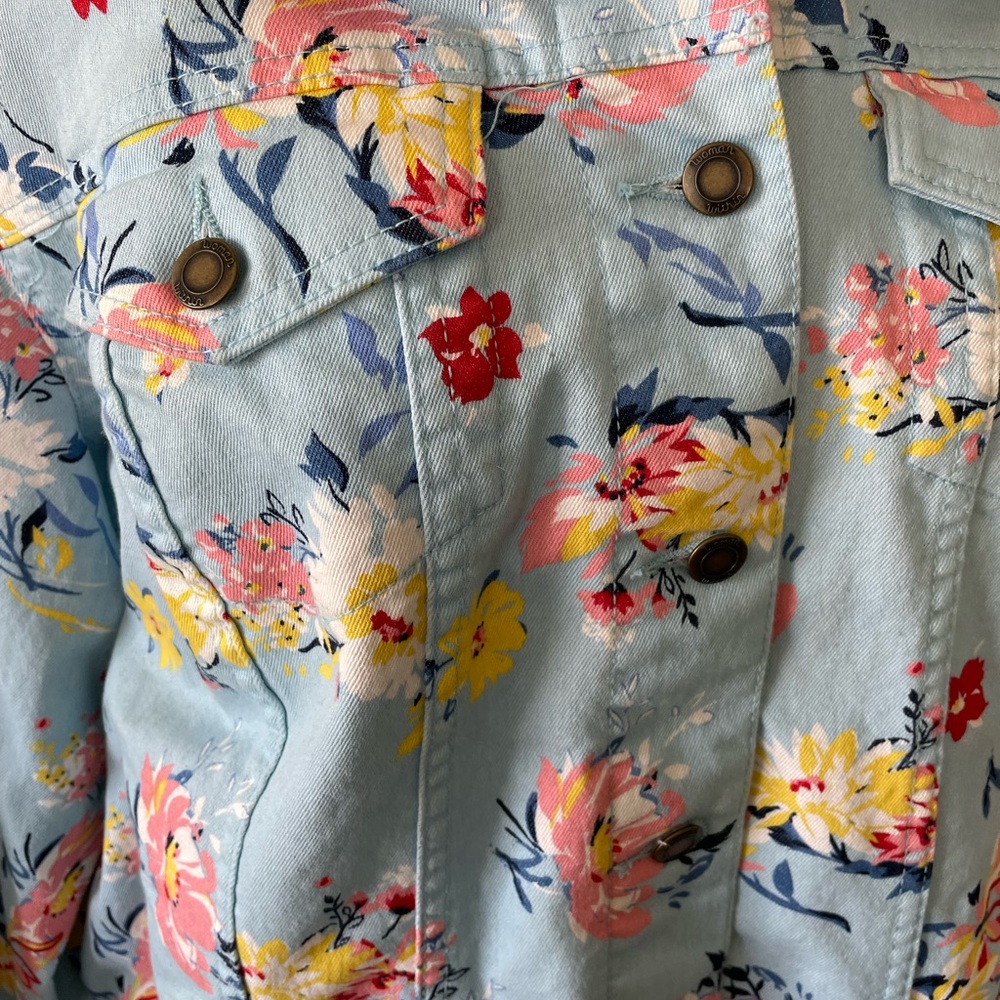 Women Within Floral Denim Jacket Size 22W - Picture 5 of 6